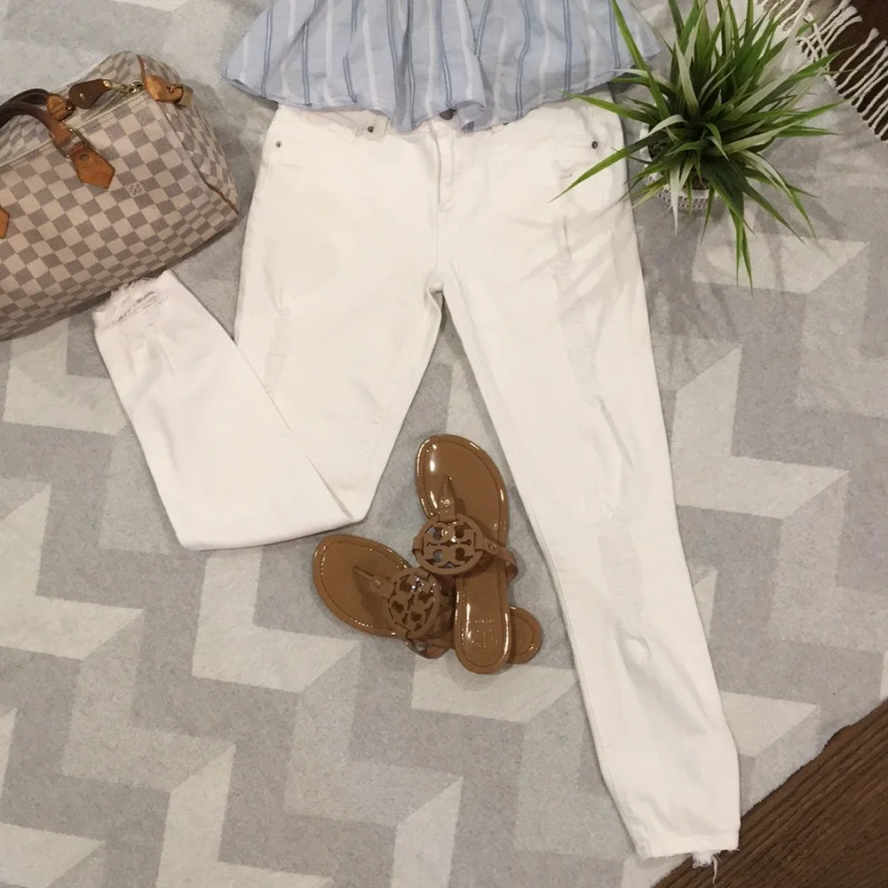 DL1961 9” Rise Boyfriend Jeans - Picture 1 of 8